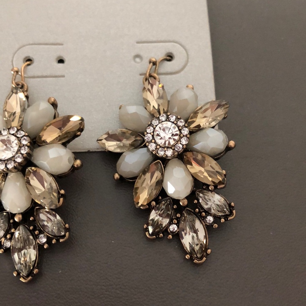 Earrings - Picture 2 of 3